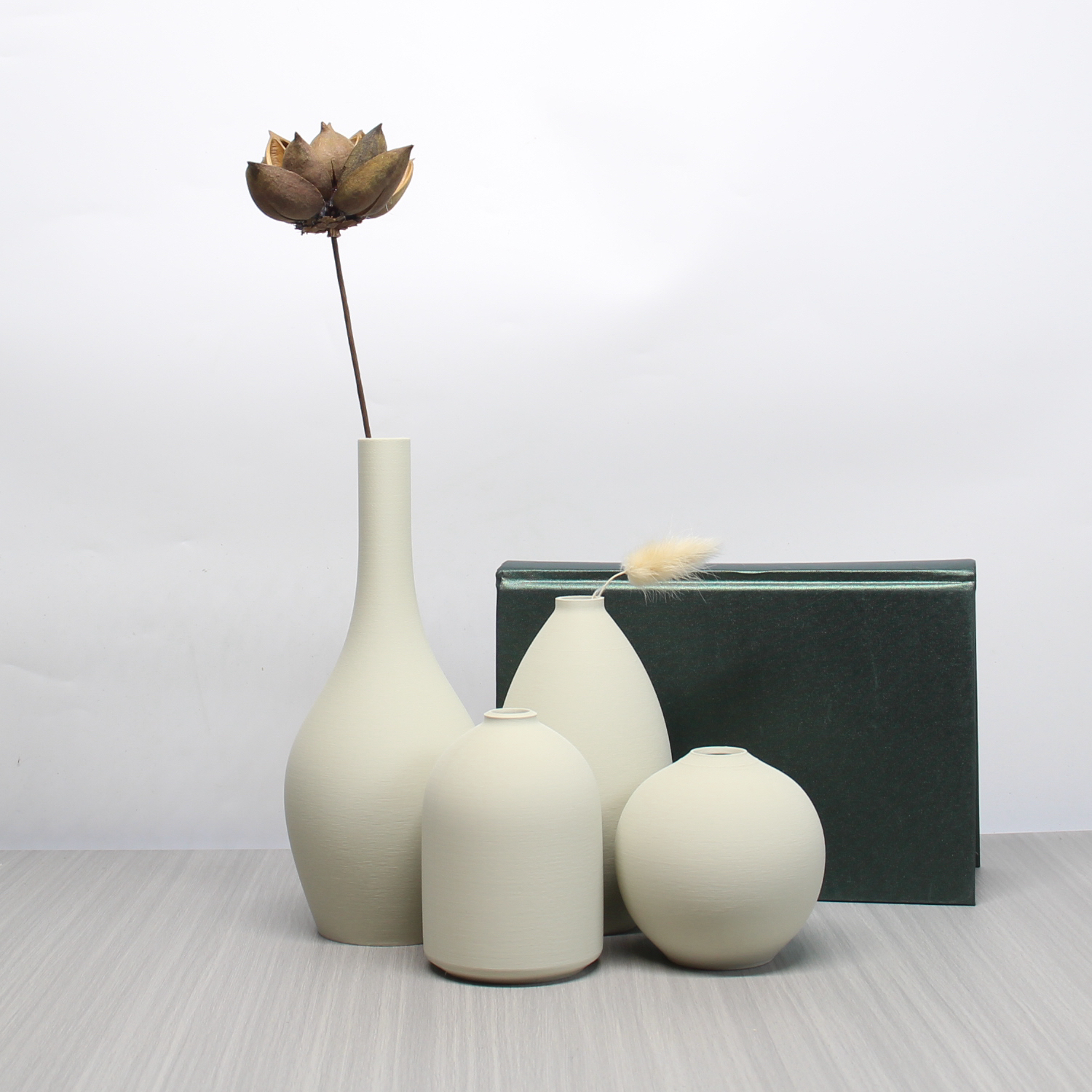 4 Piece Minimalist Art Vase, V - đánh giá và giá Tablet Accessories Kit